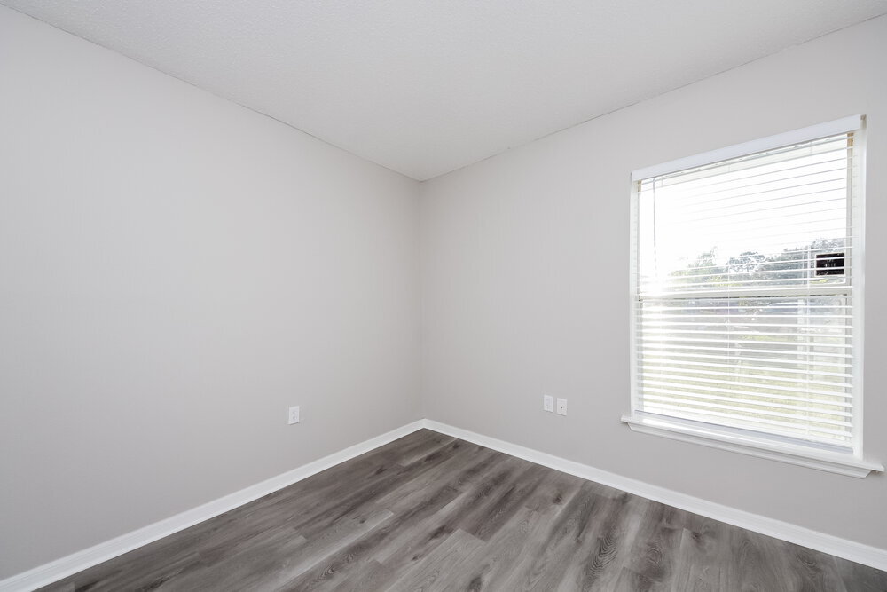 Building Photo - 1323 Dover Dr