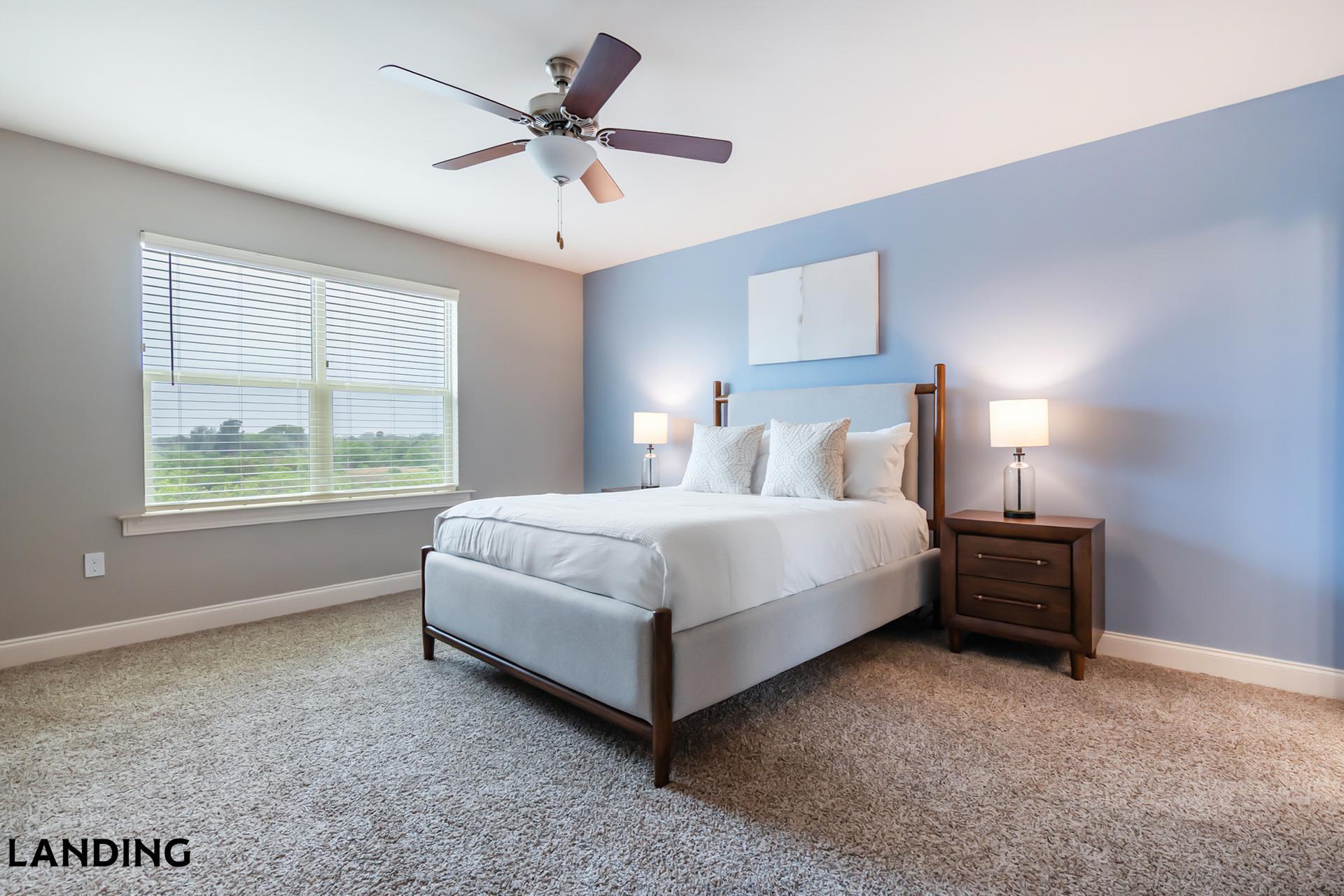 Building Photo - 305 Laredo Dr