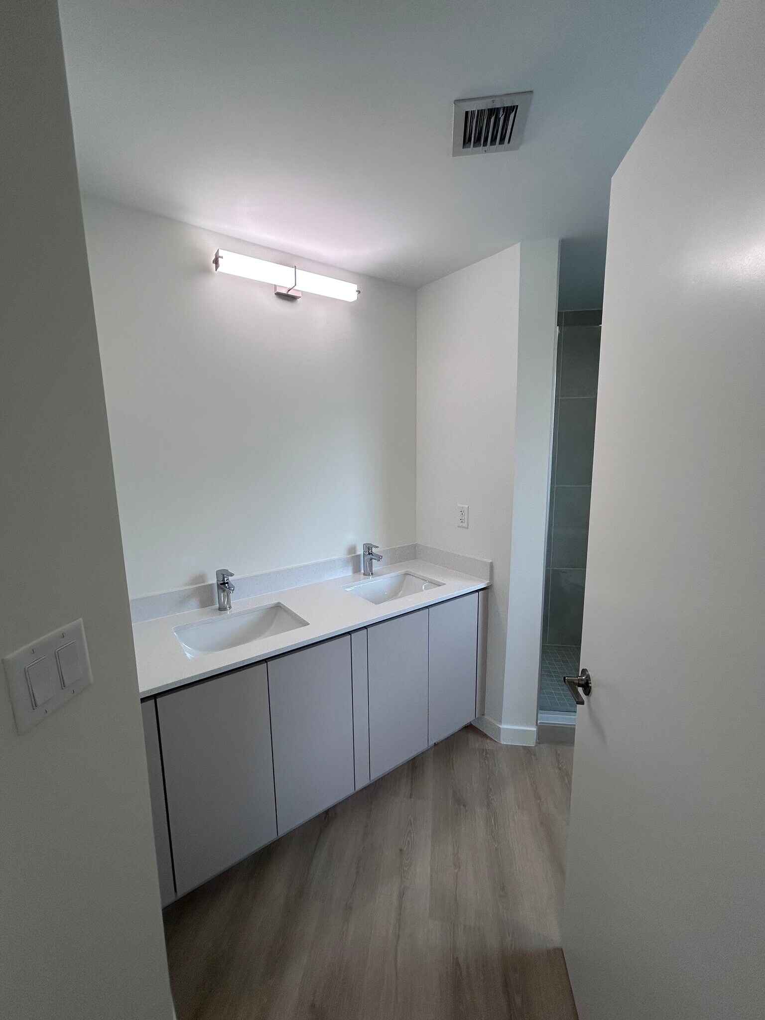 Building Photo - 239 Fordham Dr