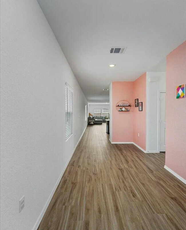 Building Photo - 14113 Lyndora Ln