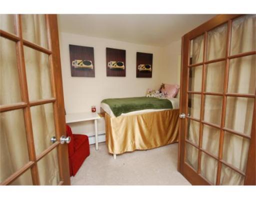 Building Photo - 28 Symphony Rd