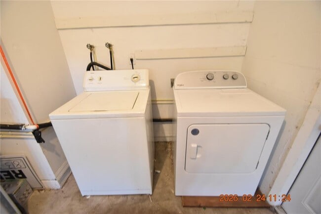 Building Photo - 818 Gray St S