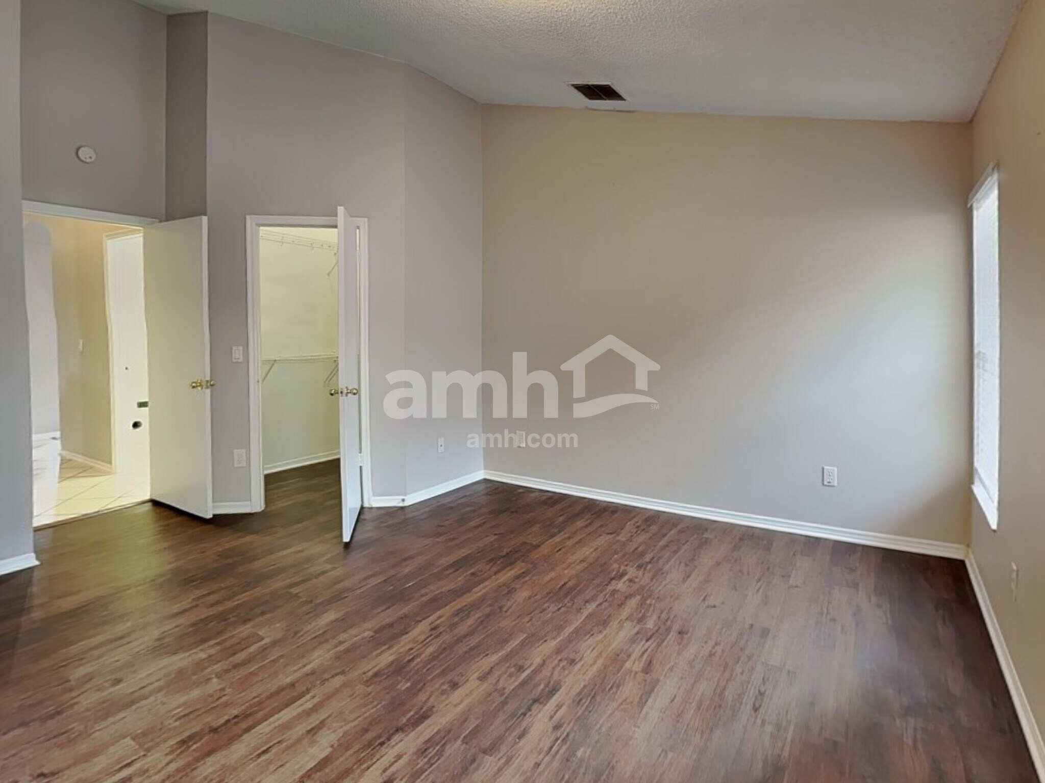 Building Photo - 503 Tree Shore Dr