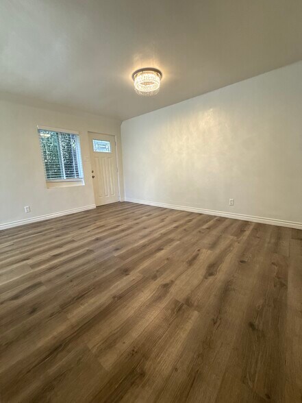 Building Photo - 1711 Miramar St