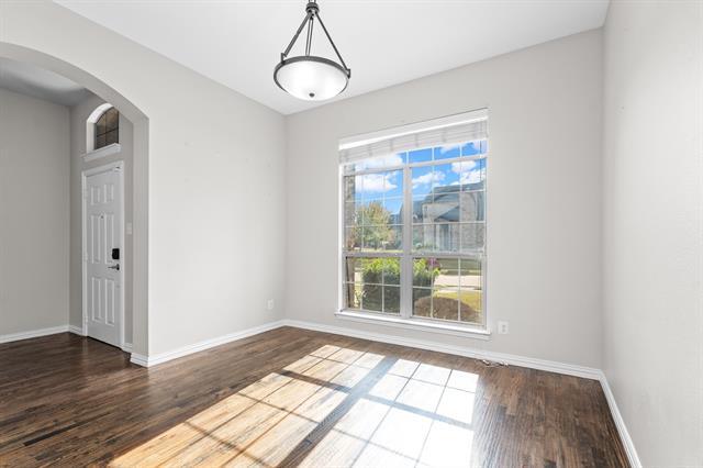 Building Photo - 734 Brazos Way