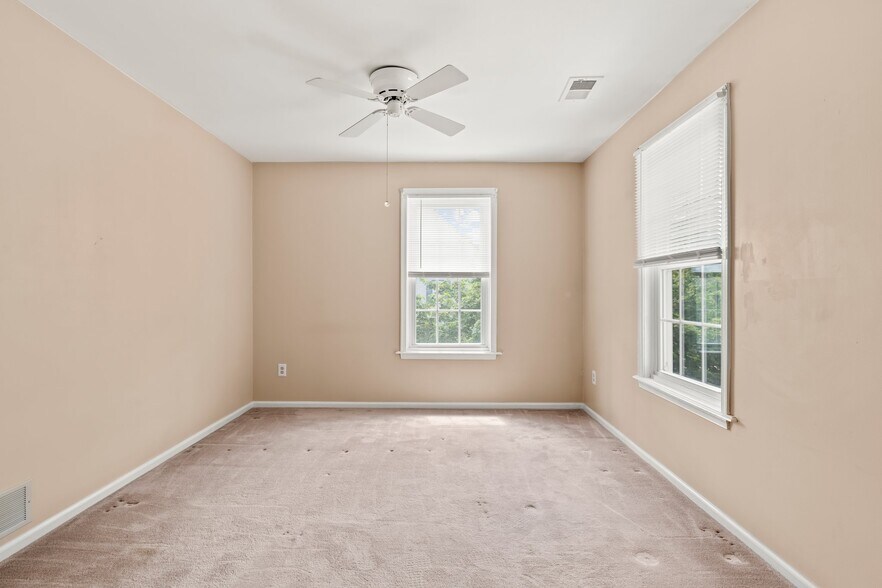 Building Photo - 759 Westfield Dr