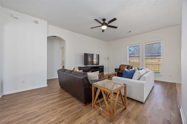 Building Photo - 11718 Fortune Park Dr