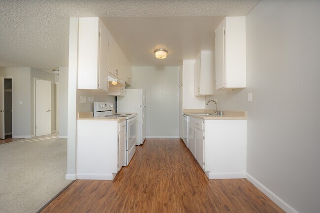 Oliva UNIT#24 kitchen - Oliva Apartments