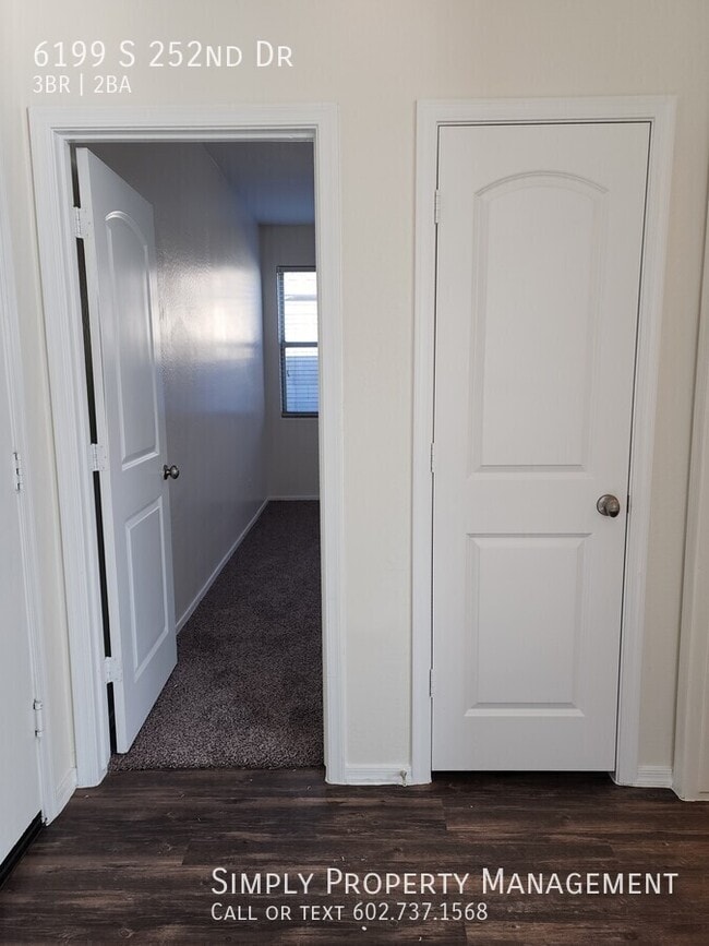 Building Photo - 6199 S 252nd Dr