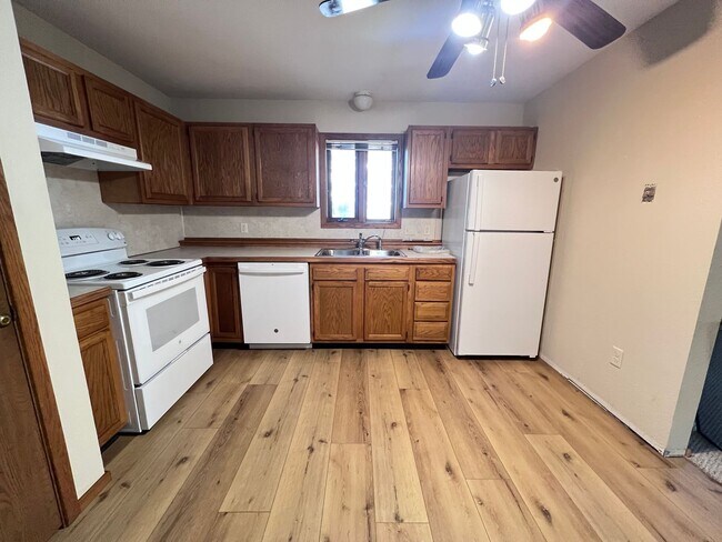 Building Photo - One Bedroom Apartment in Byron Center!