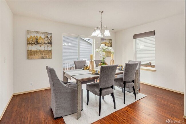 Building Photo - 17508 14th Dr SE