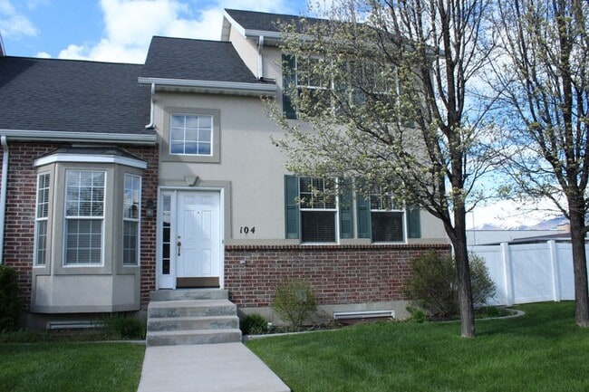 Building Photo - 1010 N 130 W