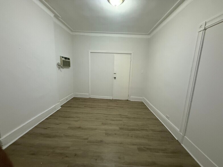 Bedroom - 6009 Buchanan Pl