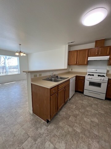 Building Photo - 347 Mickelson Ct