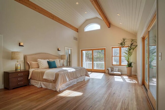 Building Photo - Ojai Views