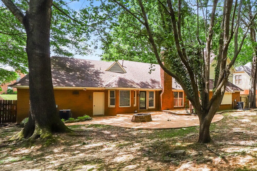 Building Photo - 472 Sanga Cir E