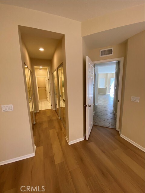 Building Photo - 51 Baycrest Ct