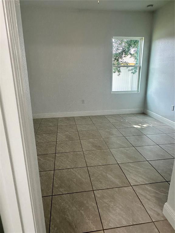Building Photo - 810 Glastonbury Dr
