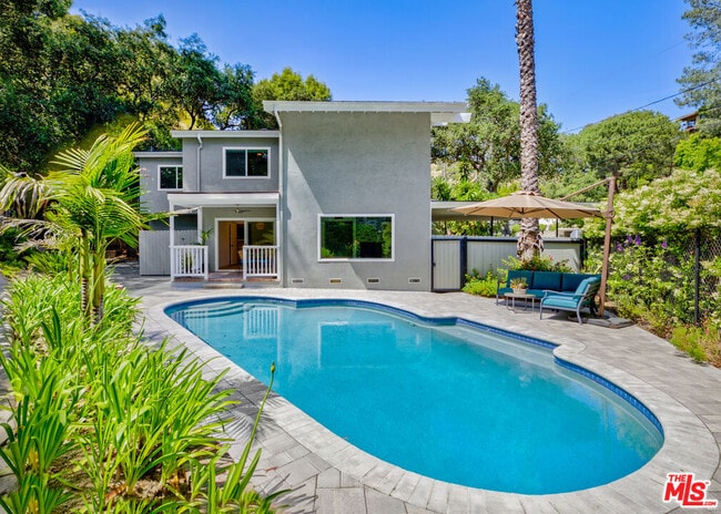 Building Photo - 3101 Beachwood Dr