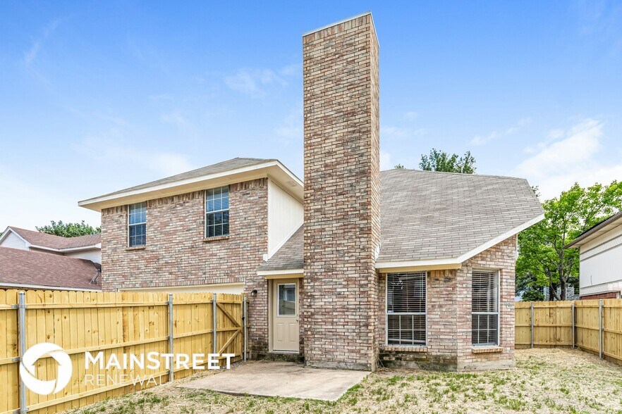 Building Photo - 320 Trees Dr