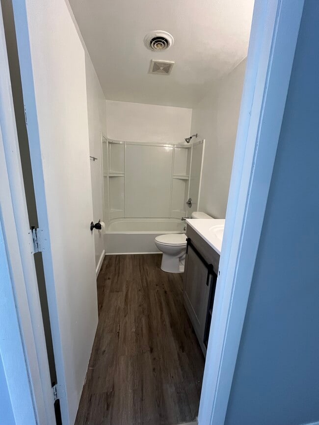 Building Photo - 3703 Parkway Blvd