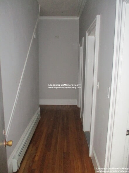 Building Photo - 172 Bigelow St