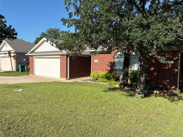 Building Photo - 3849 Kirby Dr