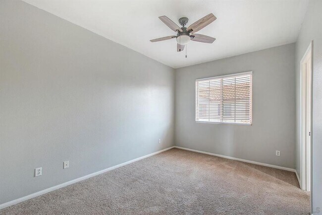 Building Photo - Available end of January 2026 - Private end unit townhome!