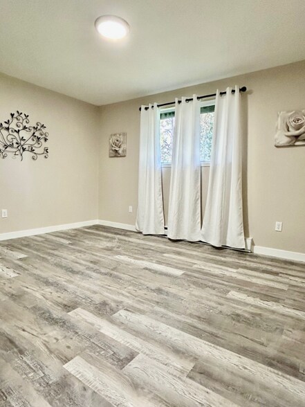 Building Photo - 11323 E 40th Ave