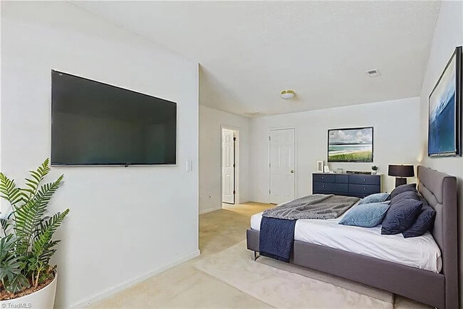 Building Photo - Build Equity While Leasing - Lease to Own
