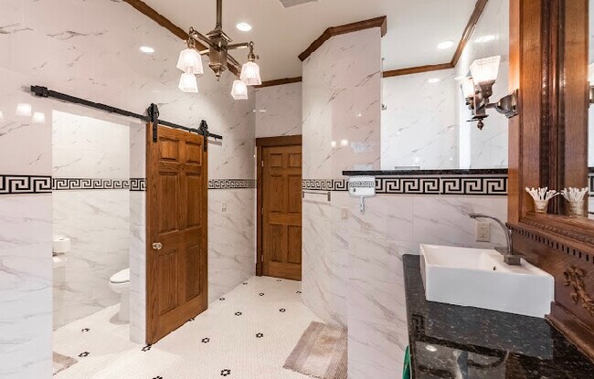 Building Photo - 8815 Oertel Dr
