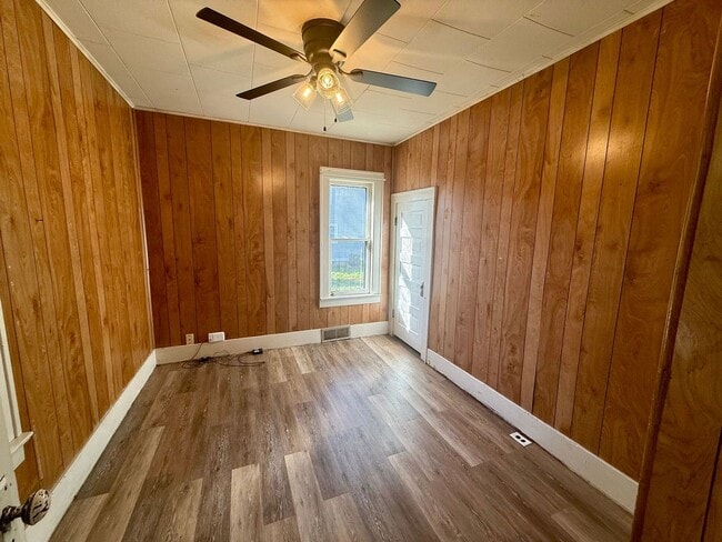 Building Photo - 3 Bed 1 Bath Single Family Home in Wausau
