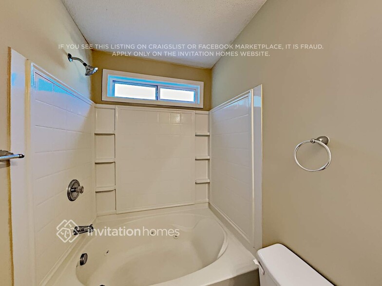 Building Photo - 236 Bainbridge Cir