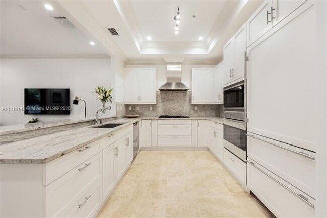 Building Photo - 7430 SW 56th Ct