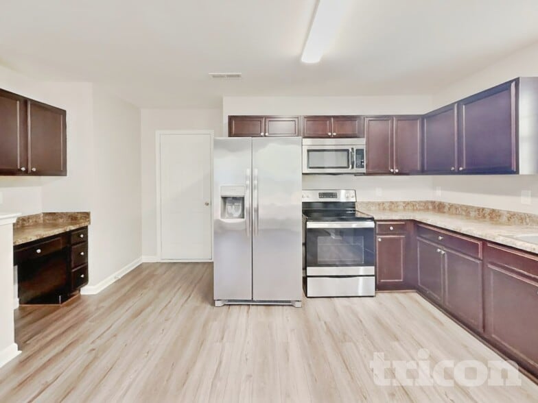 Building Photo - 1934 Chapel Brook Way