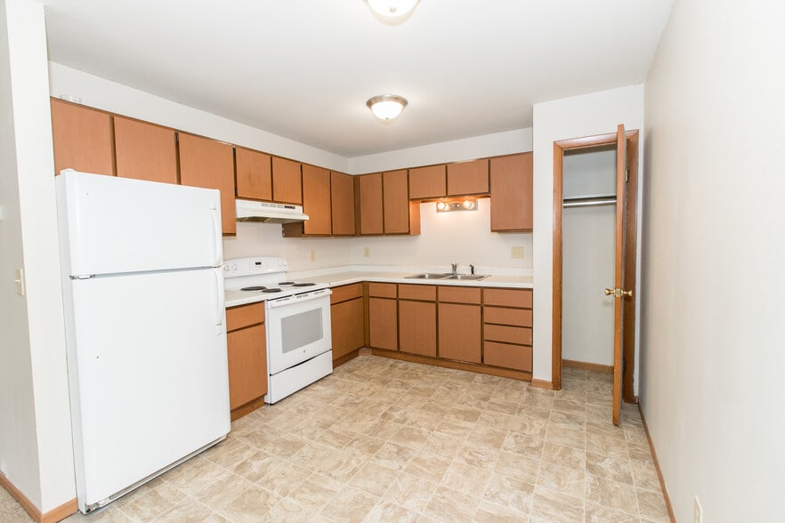 Building Photo - Allyson Court Apartments