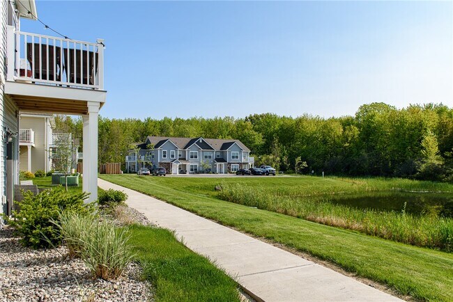 Building Photo - 501 New Terrace Ln