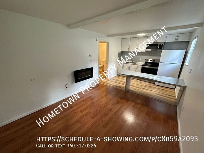 Building Photo - Pacific Terrace Cozy 1 Bedroom Duplex Avai...