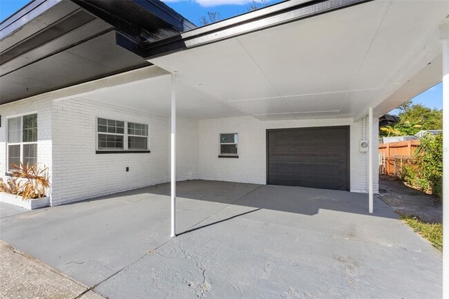 Building Photo - 4504 S 26th Ave