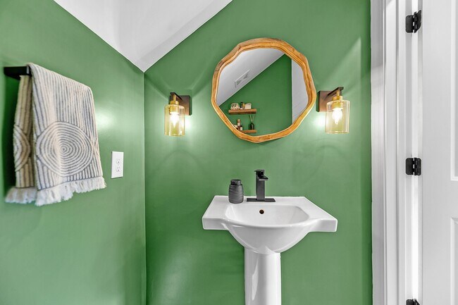 Building Photo - 5725 Caviar Ct