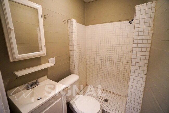 Building Photo - 7837 Churchill Dr