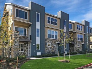 Building Photo - 6767 S Tempe Ct