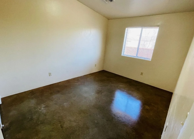 Building Photo - 1188 N Riverview Blvd