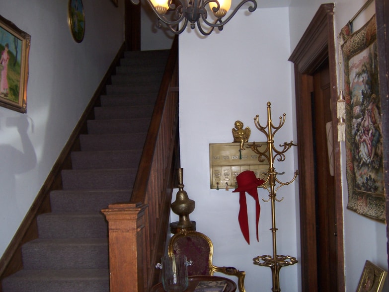 Building Photo - 1330 Virginia St E