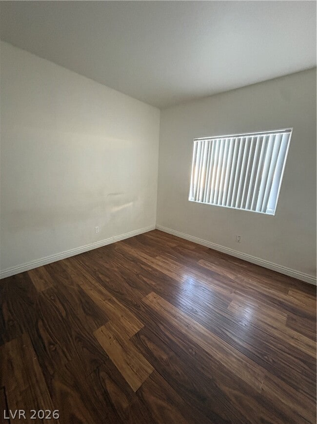 Building Photo - 2110 Los Feliz St