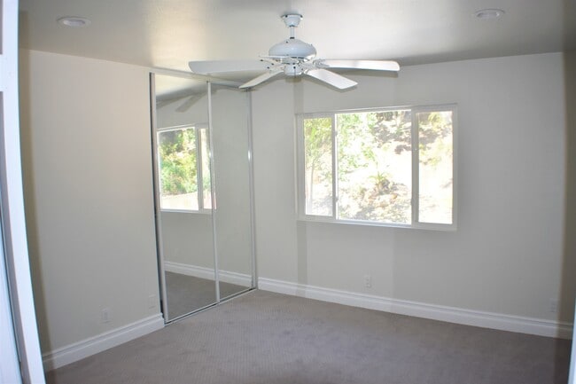 Building Photo - Resort Living in Mission Viejo! Beautiful,...