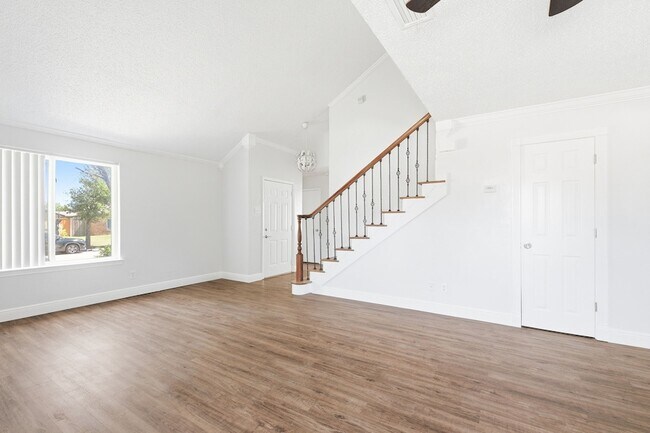 Building Photo - 2930 Lancer Ln