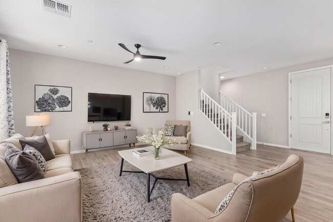 Building Photo - 1667 S Wallrade Ln