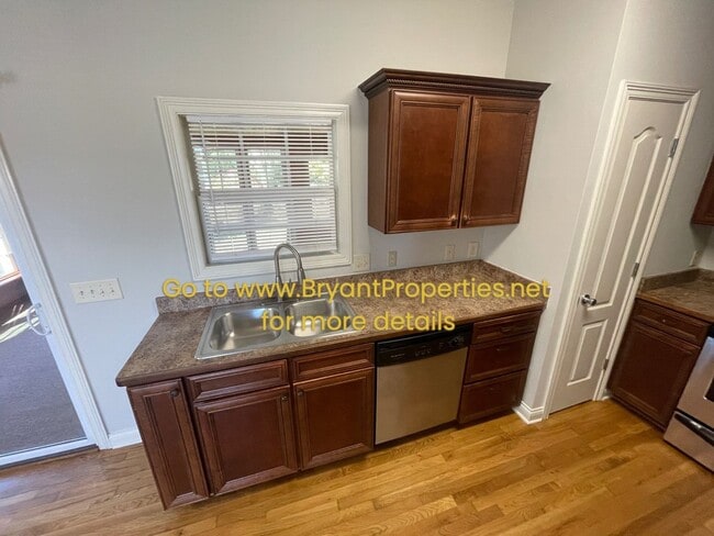 Building Photo - Gallatin - 3 Bedrooms 2 Baths