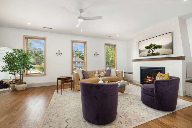 Primary Photo - 501 NW B St